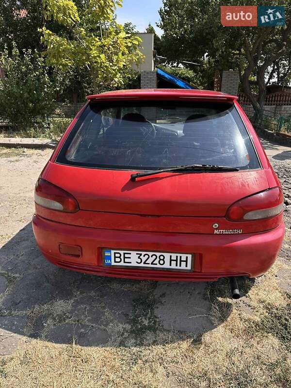 Хэтчбек Mitsubishi Colt 1993 в 