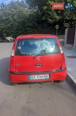 Хэтчбек Mitsubishi Colt 2005 в 