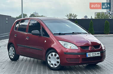 Хэтчбек Mitsubishi Colt 2005 в 