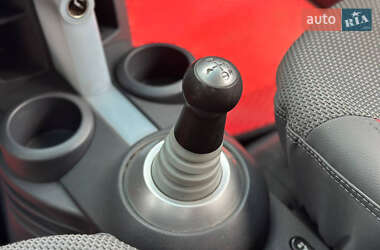 Хэтчбек Mitsubishi Colt 2005 в 