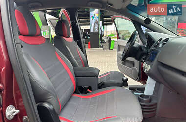 Хэтчбек Mitsubishi Colt 2005 в 