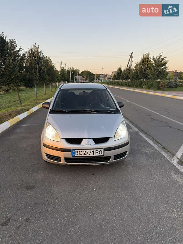 Хэтчбек Mitsubishi Colt 2008 в Киеве