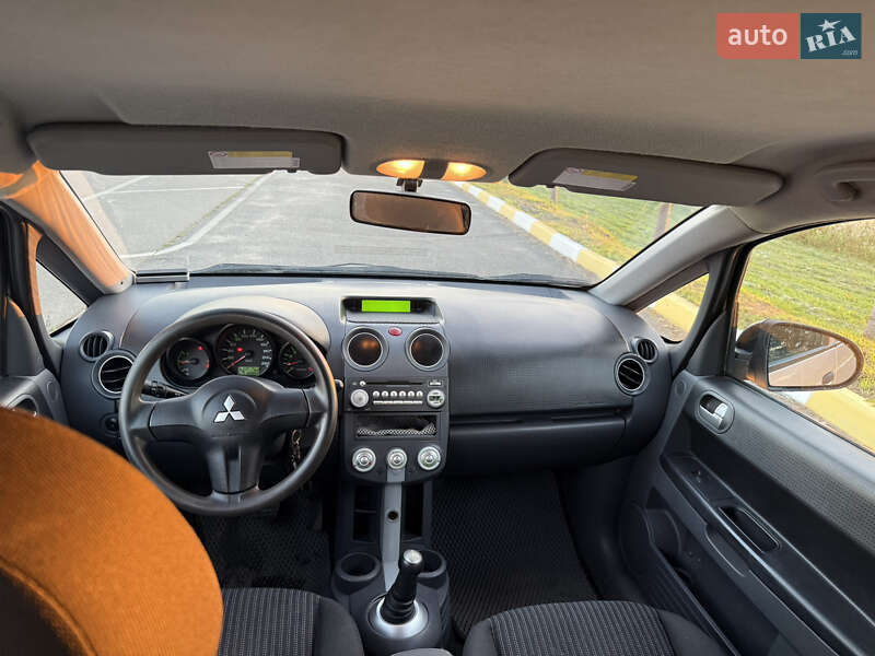 Хэтчбек Mitsubishi Colt 2008 в Киеве