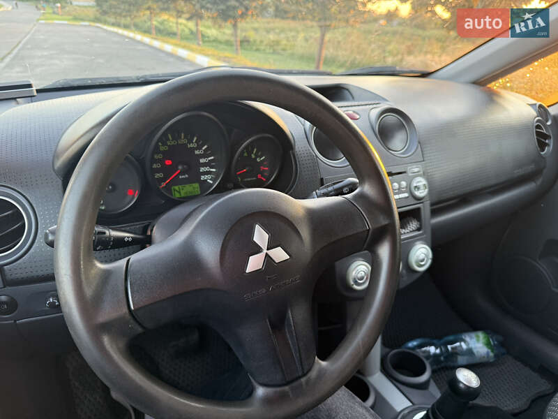 Хэтчбек Mitsubishi Colt 2008 в Киеве
