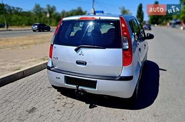 Хэтчбек Mitsubishi Colt 2006 в 