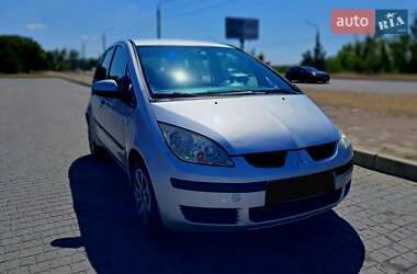 Хэтчбек Mitsubishi Colt 2006 в 