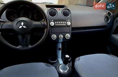 Хэтчбек Mitsubishi Colt 2006 в 