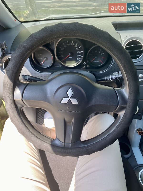 Хэтчбек Mitsubishi Colt 2006 в Ивано-Франковске