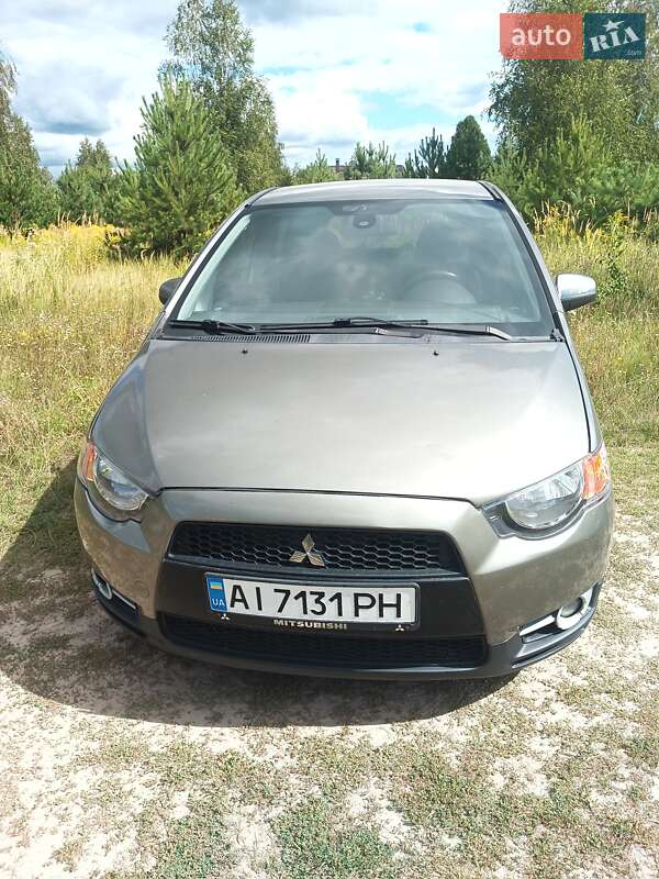 Хэтчбек Mitsubishi Colt 2009 в Тарасовке