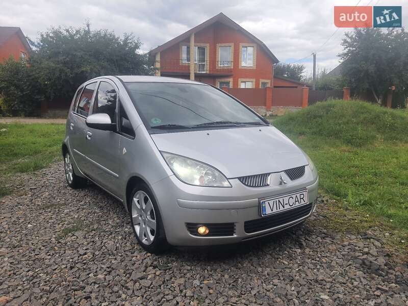 Хэтчбек Mitsubishi Colt 2006 в 