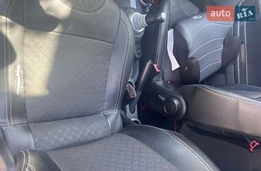 Хэтчбек Mitsubishi Colt 2006 в 