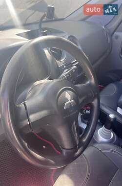 Хэтчбек Mitsubishi Colt 2006 в 