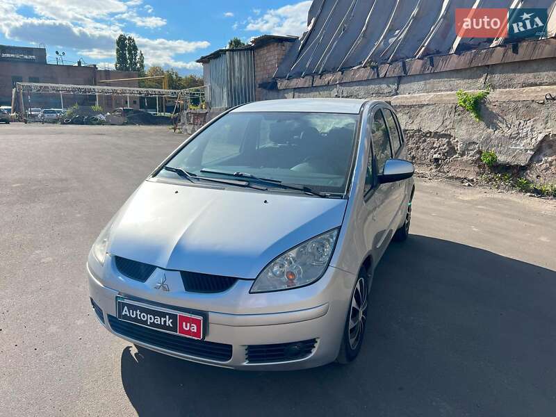 Хэтчбек Mitsubishi Colt 2007 в 