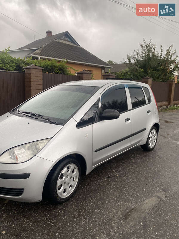 Хетчбек Mitsubishi Colt 2006 в 