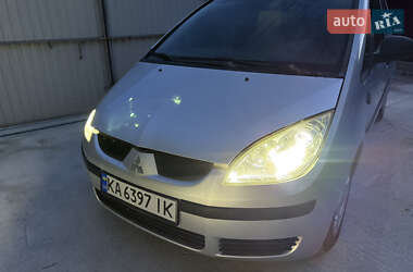 Хэтчбек Mitsubishi Colt 2006 в Киеве