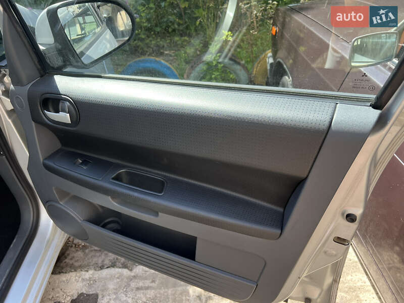 Хэтчбек Mitsubishi Colt 2011 в Ровно
