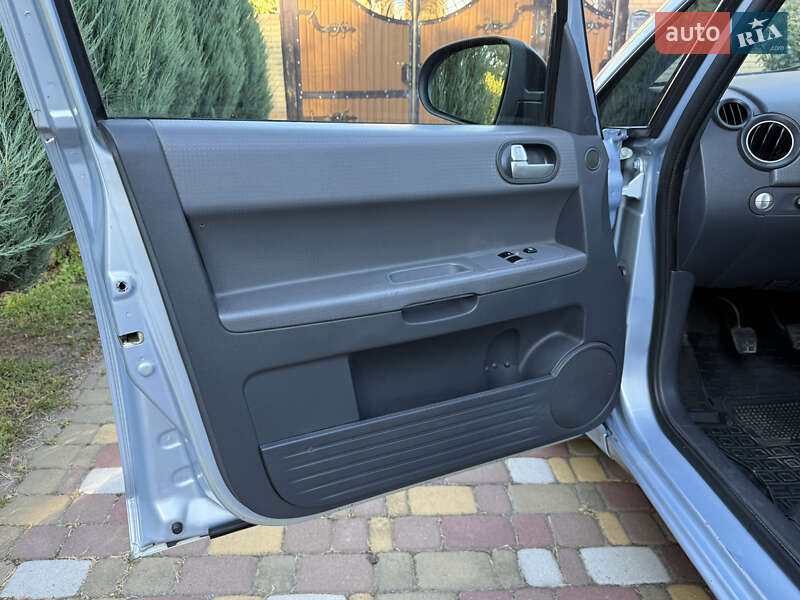 Хетчбек Mitsubishi Colt 2007 в Ніжині