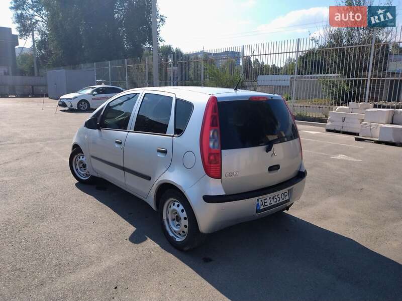 Хетчбек Mitsubishi Colt 2005 в Дніпрі