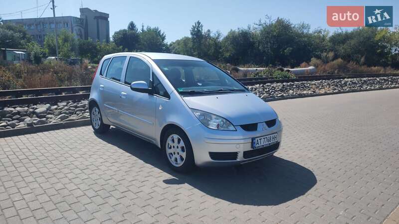 Хэтчбек Mitsubishi Colt 2006 в 