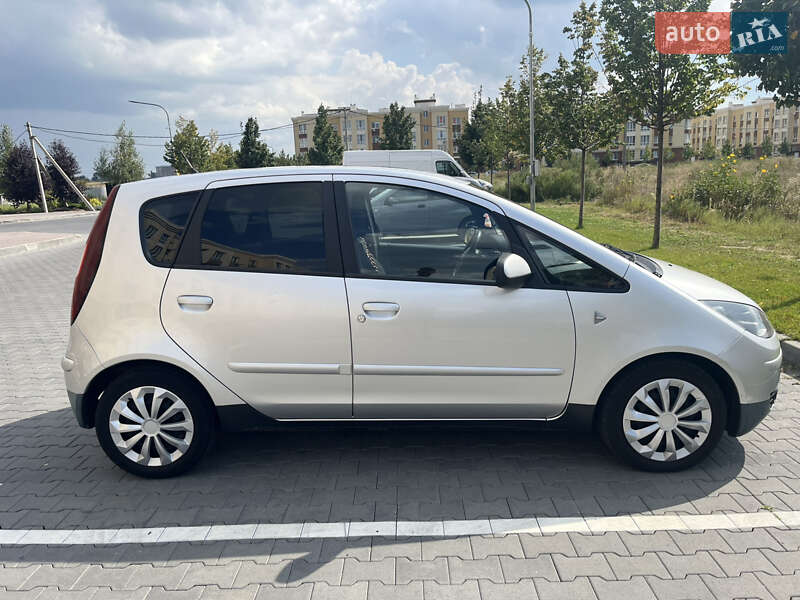 Хэтчбек Mitsubishi Colt 2007 в Софиевской Борщаговке