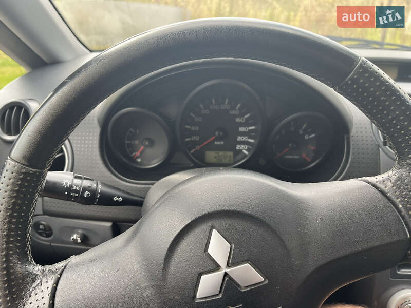 Хэтчбек Mitsubishi Colt 2007 в Софиевской Борщаговке