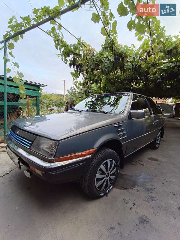 Хетчбек Mitsubishi Colt 1984 в 