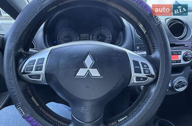 Хэтчбек Mitsubishi Colt 2009 в 