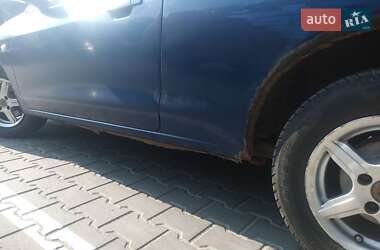 Хетчбек Mitsubishi Colt 2001 в 