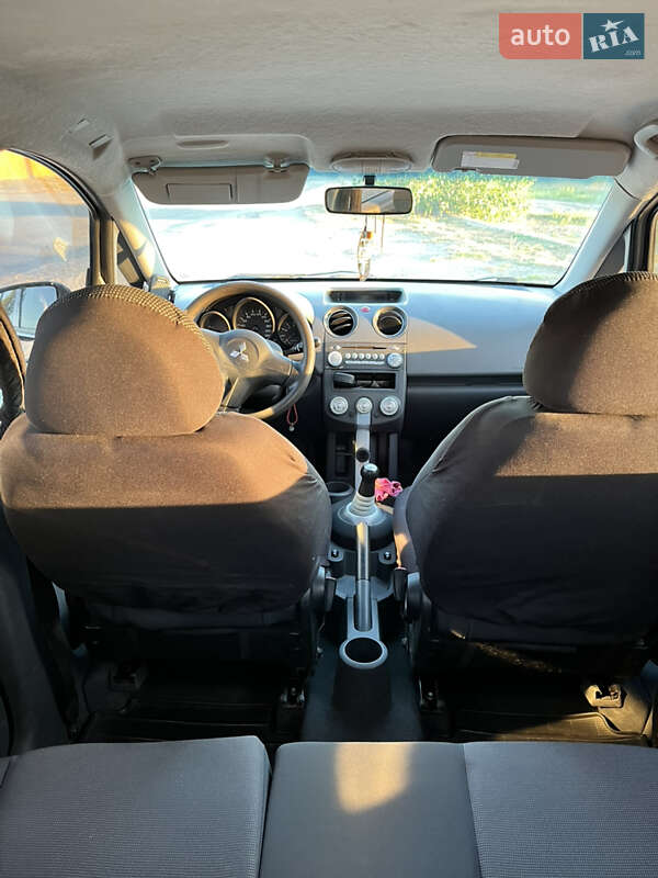 Хэтчбек Mitsubishi Colt 2006 в Сахновщине фото 10 Хэтчбек Mitsubishi Colt 2006 в Сахновщине