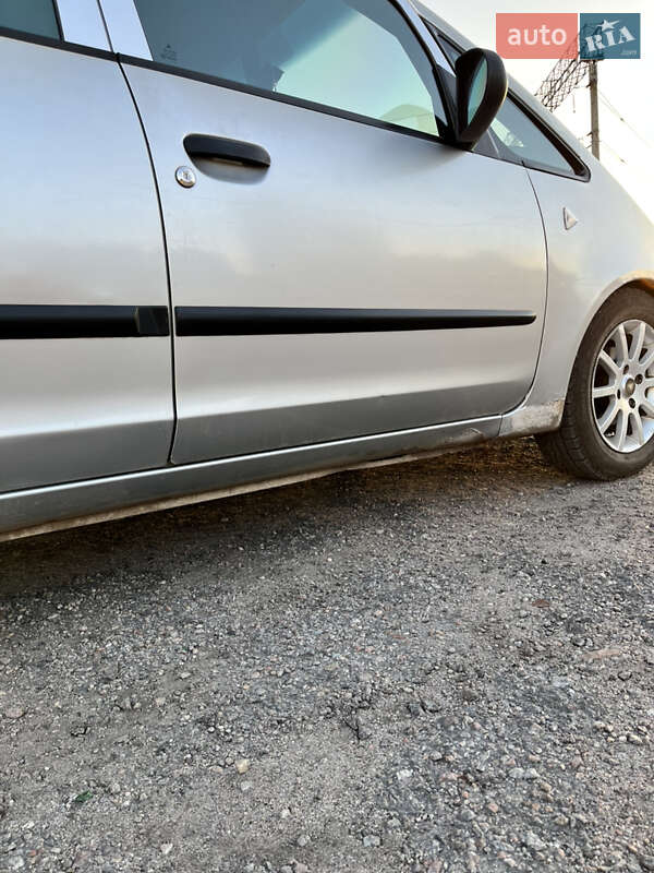 Хэтчбек Mitsubishi Colt 2006 в Сахновщине фото 7 Хэтчбек Mitsubishi Colt 2006 в Сахновщине