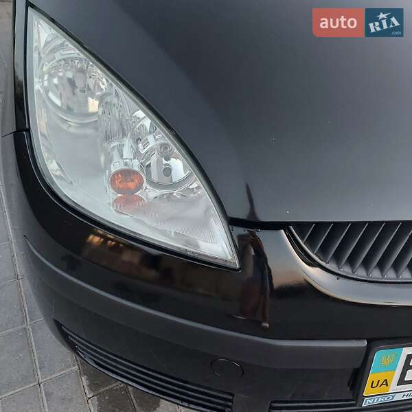 Хэтчбек Mitsubishi Colt 2007 в Городке фото 4 Хэтчбек Mitsubishi Colt 2007 в Городке