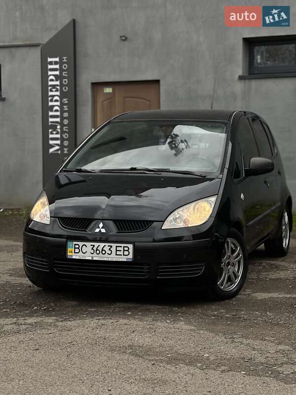 Хэтчбек Mitsubishi Colt 2006 в 