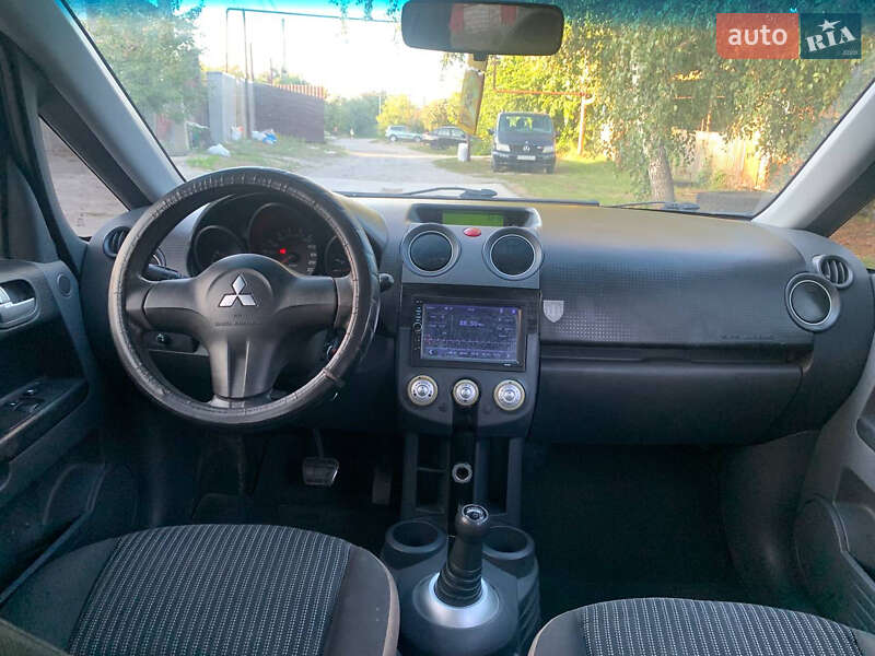 Хетчбек Mitsubishi Colt 2007 в Дніпрі