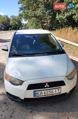 Хетчбек Mitsubishi Colt 2010 в 