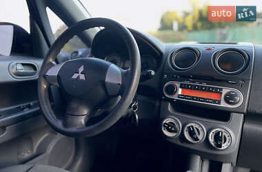 Хэтчбек Mitsubishi Colt 2009 в 