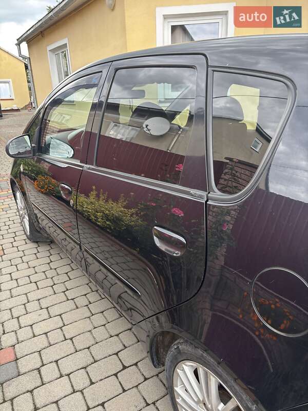 Хэтчбек Mitsubishi Colt 2008 в Львове