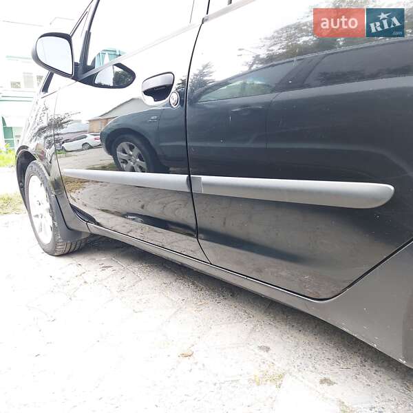 Хэтчбек Mitsubishi Colt 2007 в Городке фото 17 Хэтчбек Mitsubishi Colt 2007 в Городке