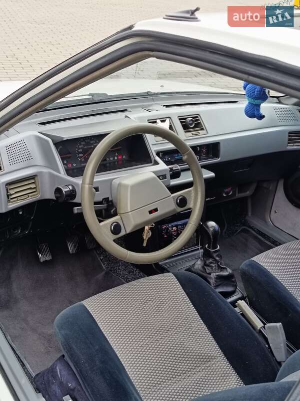 Хетчбек Mitsubishi Colt 1987 в Рівному