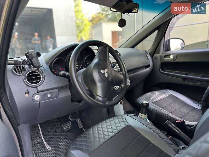 Хэтчбек Mitsubishi Colt 2005 в Николаеве