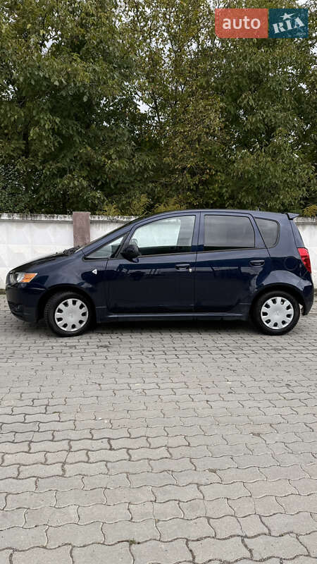 Хэтчбек Mitsubishi Colt 2012 в Черновцах