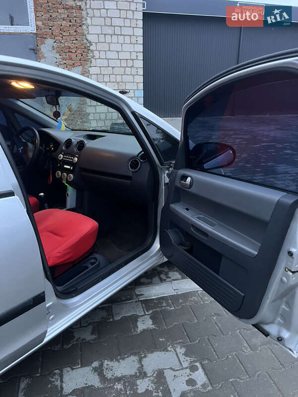 Хэтчбек Mitsubishi Colt 2006 в Баре