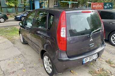 Хэтчбек Mitsubishi Colt 2005 в 