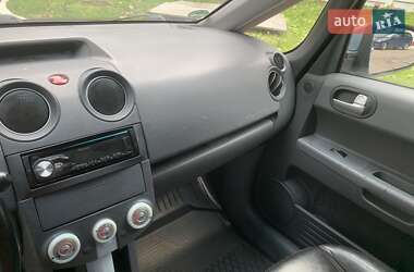 Хэтчбек Mitsubishi Colt 2005 в 