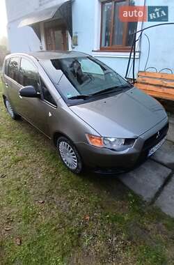Хетчбек Mitsubishi Colt 2009 в 