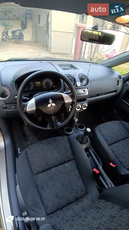 Хэтчбек Mitsubishi Colt 2009 в Львове