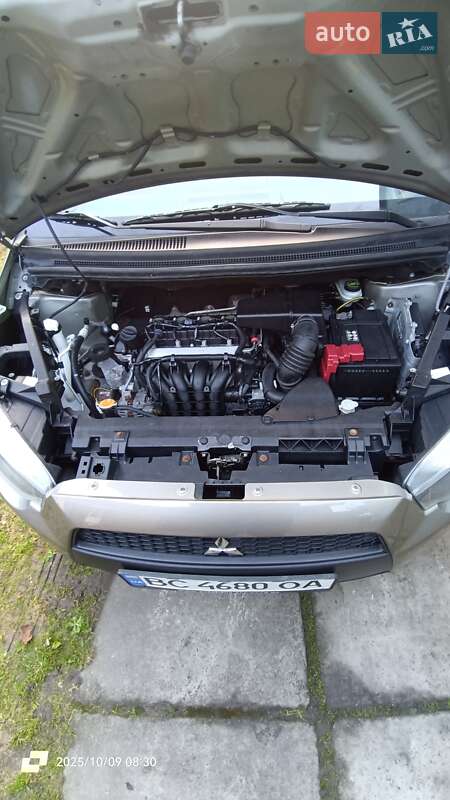 Хэтчбек Mitsubishi Colt 2009 в Львове