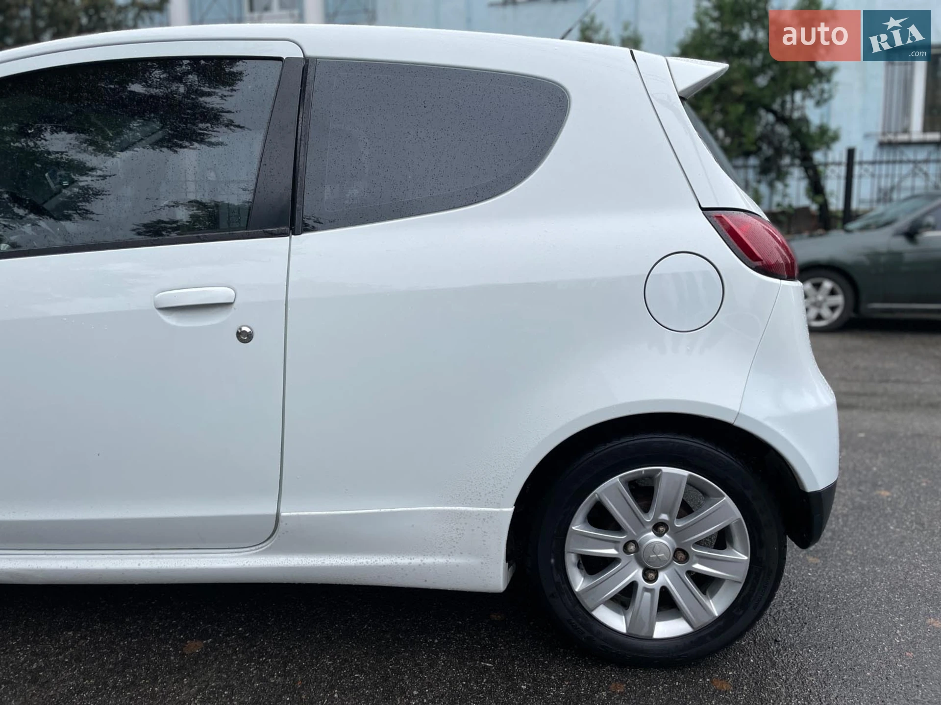 2010 Mitsubishi Colt - мініатюра 14