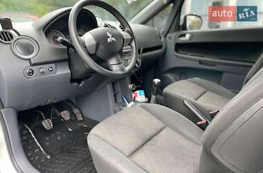 Хэтчбек Mitsubishi Colt 2010 в 