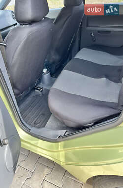 Хэтчбек Mitsubishi Colt 2005 в 
