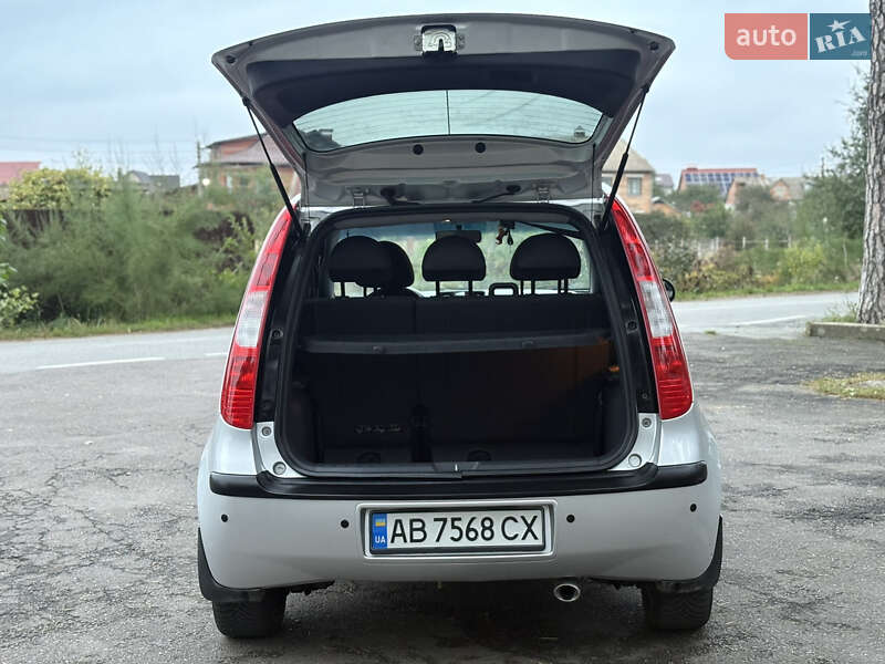 Хэтчбек Mitsubishi Colt 2006 в Виннице